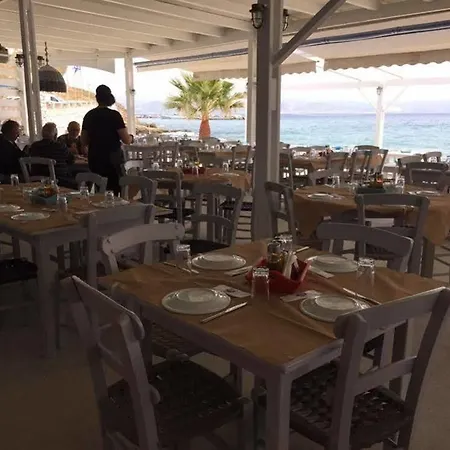 Fisilanis Beachfront Logaras