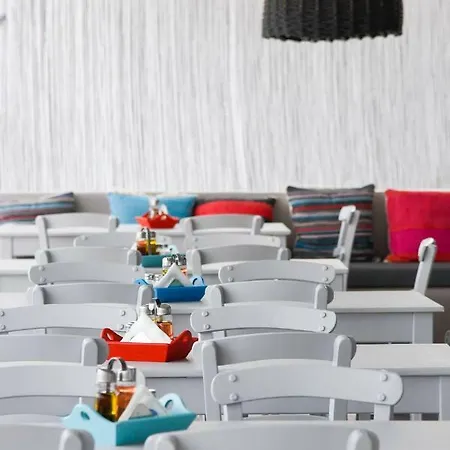 Fisilanis Beachfront Hotel Logaras