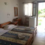 Fisilanis Beachfront Отель Логарас