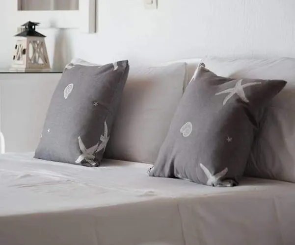 Fisilanis Beachfront Hotel 2*