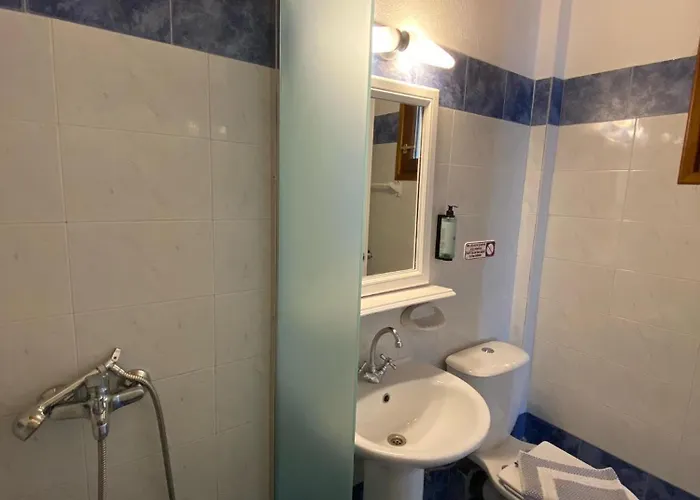 Fisilanis Beachfront 2* לוגאראס