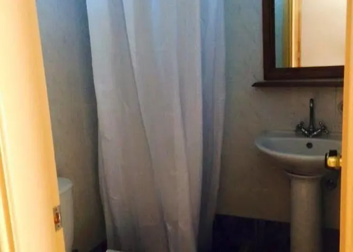 Fisilanis Beachfront מלון 2*